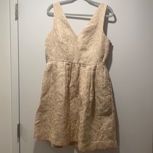 v-neck dress with jacquard metallic pattern